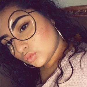 Meet your Posher, Casey